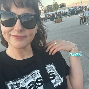 Meet your Posher, Lauren